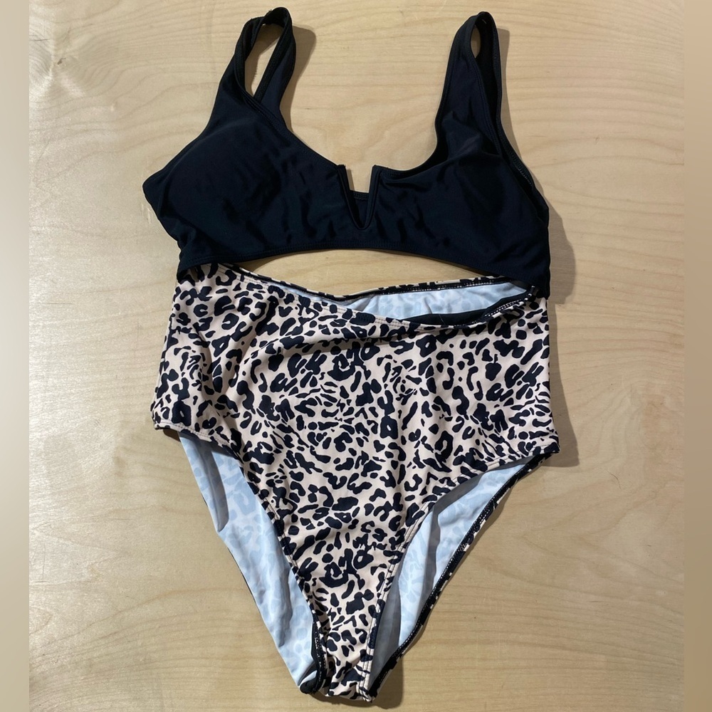 Black and Leopard Print One Piece Swimsuit XL (NE)